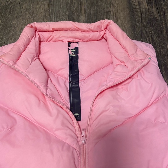 Add down vest - Picture 6 of 11